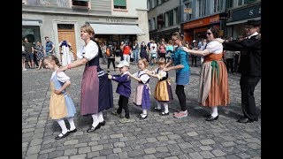 Innerschweizer Trachten Tanzen  Danken in Luzern [upl. by Eegnat]