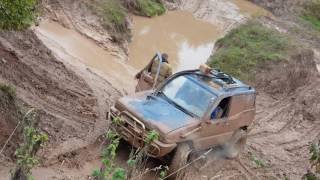 Nissan Terrano 2 vs Lada Niva Offroad Mammutpark [upl. by Anail]