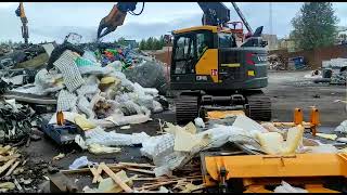 Efficient Mattress Recycling with Powerhand VEXR Excavator [upl. by Baird]