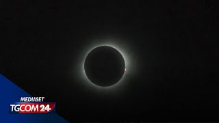 Eclissi totale di Sole il Nord America si ferma [upl. by Hazem]