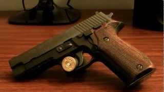 SIG P226 実銃レビュー Part 1 [upl. by Yttap783]