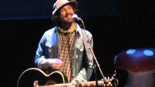 Todd Snider Elvis Story In Between Jobs Live Columbus Ohio 31213 [upl. by Aelber]