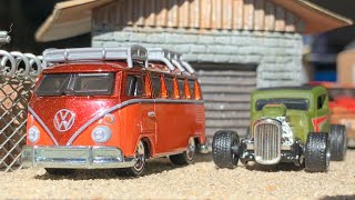 1967 Volkswagen Samba Bus amp ‘32 FordHot Wheels Boulevard [upl. by Kreitman]