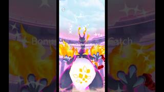 Getting Lucky With✨️Shiny Gigantamax Charizard Raid in pokemongo [upl. by Neiv]