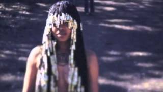 Erykah Badu  Vibrate On [upl. by Inaej]