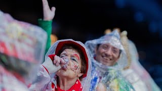 Weiberfastnacht Auftakt des Straßenkarnevals in Köln [upl. by Rolat716]