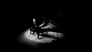 Ludovico Einaudi  Fuori dal mondo piano solo version [upl. by Ameekahs795]