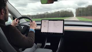 Un 0 à 100 kmh en Tesla Model 3 Performance [upl. by Neelhtak]