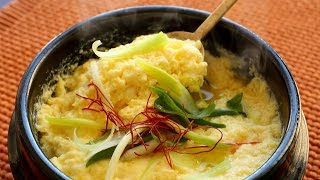 Fluffy hot steamed eggs 뚝배기계란찜 [upl. by Peppie]