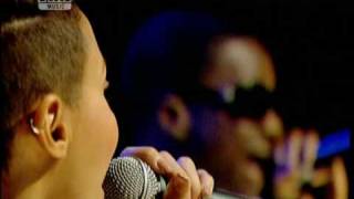 Tinchy Stryder feat Amelle Berrabah  Never Leave You LIVE  TMF Sessions [upl. by Frayne941]