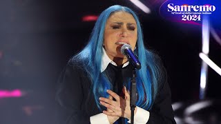 Sanremo 2024  Loredana Berté canta quotPazzaquot [upl. by Clyde]