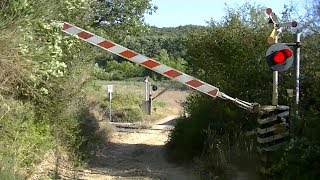 Spoorwegovergang Castellina In Chianti I  Railroad crossing  Passaggio a livello [upl. by Stesha]