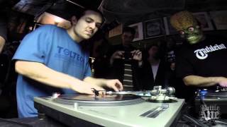 Battle Ave Chicago  Cut2Cut Finals 2015  Dario X Boi Jeanius Toltech  J Marz [upl. by Rodie57]