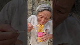 Poor man eats instant noodle eye candy lipstick bicycle glue and dinosaur eggs part 5 funny [upl. by Arocal]