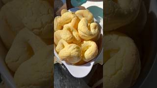 Biscoito de queijo quebrador 🤤 A continuação vai estar disponível no meu perfil 🙌 [upl. by Nagoh52]