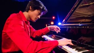 Zhan Hong Xiao gagnant de Virtuose 2017 joue Beethoven [upl. by Atirres]