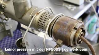 Öl pressen mit den Ölwerk Ölmühlen  cold oil press machines  how they work  oelwerkcom [upl. by Zurn]