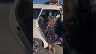 Hochwanger mit 2 Kindern in ein Land ausgewandert in dem wir noch nie waren vlog auswandern [upl. by Ellett824]