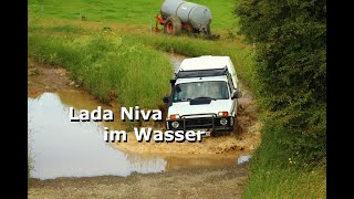 Lada Niva im Wasser [upl. by Udele]