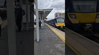 Class 707 arriving into Abbey Wood with a depot horn citybeam southeastern 707 train [upl. by Nennek]