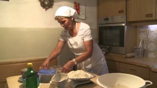 Brot backen mit Südtiroler Bäuerinnen Aus unserer Hand [upl. by Christean]