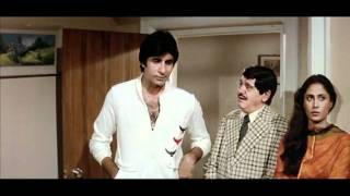 Namak Halaal  Drama Scene  Amitabh Bachchan  Om Prakash  Smita Patil  Dadu And Arjun Reunited [upl. by Anolahs65]