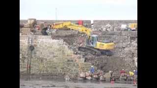 Roscoff  Grands travaux sur le Vieux quai [upl. by Suoiradal]