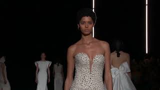 Abiti da sposa Atelier Pronovias 2025 omaggio all’arte contemporanea [upl. by Farrah]