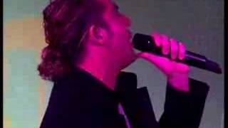 David Bisbal canta Silencio en directo [upl. by Fowkes16]