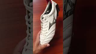 mizuno morelia neo 4 elite japan vs fake mizuno mizunomorelia footballboots footballskills [upl. by Khajeh]