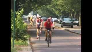 Le circuit cycliste de Vincennes dans quotPérissable paradis IIquot 2002 by Gérard Courant [upl. by Chard]