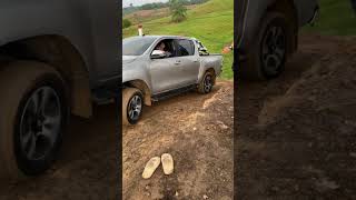 Con toda la hilux✅🇨🇴 autosgut offroad hilux prado toyota 4x4 [upl. by Nottarts279]