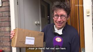 Pakketbezorger van het jaar blij en emotioneel door prijs [upl. by Puff137]