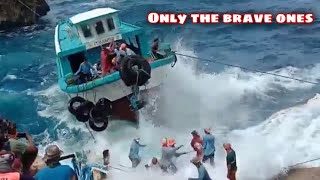 A Dangerous Landing  Huge waves in Itbayat Batanes Port  batanes itbayat [upl. by Innavoeg]