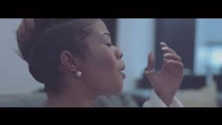 Zandie Khumalo  Ngiyakthanda Official Music Video [upl. by Blanka715]