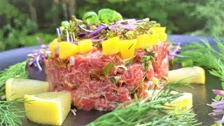 Recette Tartare de bœuf royal au couteau [upl. by Fagin]