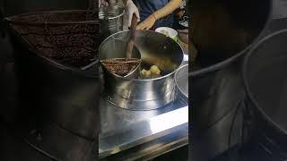 KUY TEAV STREET FOOD THIS SHOP SO DELICIOUS food cambodianstreetfoodtour capitalcity shorts [upl. by Newell]