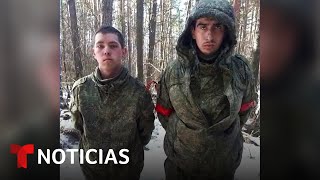 Publican imágenes de soldados rusos muertos o capturados  Noticias Telemundo [upl. by Beora]