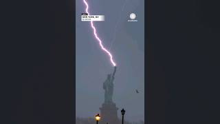 ‘Daredevil’ photographer captures lightning hitting the Statue of Liberty [upl. by Mayer]