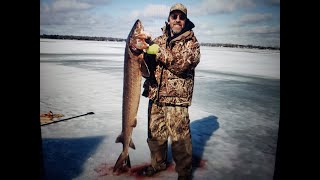 Sturgeon Spearing Lake Poygan Ryan Tags Out Day 6 [upl. by Eahsat25]