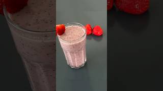 Healthy berries and oats milkshakeEasyShorts [upl. by Nesto887]