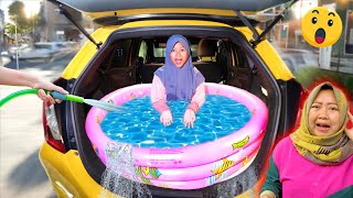 GOKIL  BIKIN KOLAM RENANG DI DALAM MOBIL MAMAH  BERENANG KELILING KOTA 😱 [upl. by Aicyle]