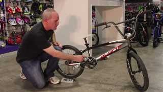 Basic differences between street and race BMX bikes [upl. by Endo]