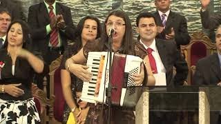 Cantora Alice Maciel canta SUA PRESENÇA  avivamento poder santidade [upl. by Jackelyn335]