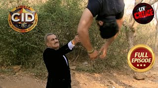 ACP Pradyuman किसे बचाने के लिए पहुंचे एक Jungle में  CID  Crime Hour  15 Sep 2023 Full Episode [upl. by Sollars466]