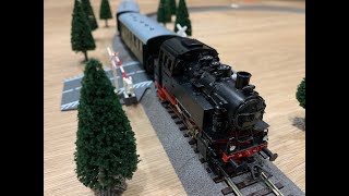 Unboxing the Roco H0 train analog start set and running the steam locomotive class 80 [upl. by Leuamme]