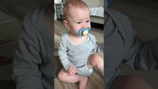 How to get rid of the pacifier 👏👌 momhack momlifehacks pacifier babypacifier hack mom baby [upl. by Payson]