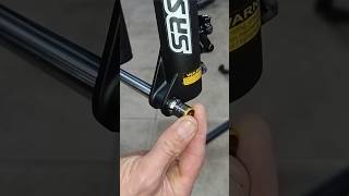 Nova trava do eixo suspensão Suntour XCR32 boost shortsfeed youtubeshorts suntour suspension [upl. by Champagne940]