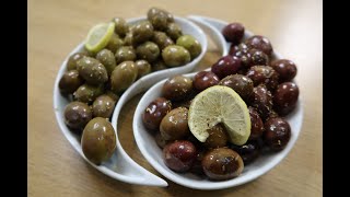 ПРОСТОЙ но ВКУСНЫЙ СПОСОБ МАРИНОВАННЫХ ОЛИВОК по Греческий MARINATE OLIVES [upl. by Beberg237]