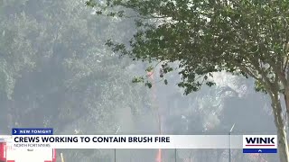 6acre brush fire shuts down SB lanes of North Tamiami Trail at Littleton Road [upl. by Aikaj263]